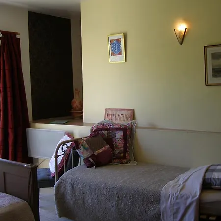 Les Balcons De La Seugne Bed & Breakfast *